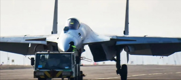 臨近年末趕緊上分，殲15彈射版正式曝光，綜合判斷彈射飛鯊已量產