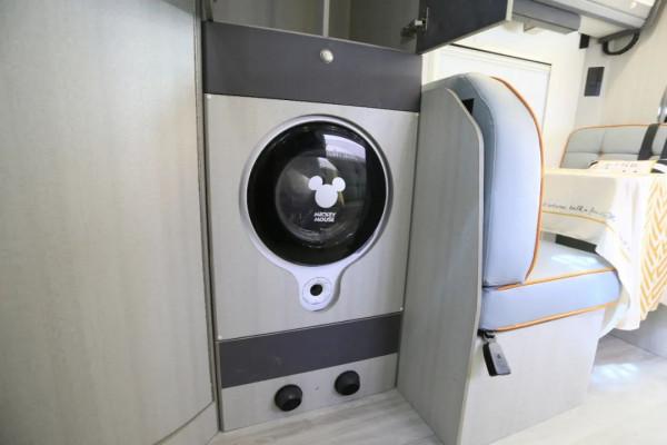 這樣的電路系統你見過嗎？行車充電速度拉滿——銀燕Y08