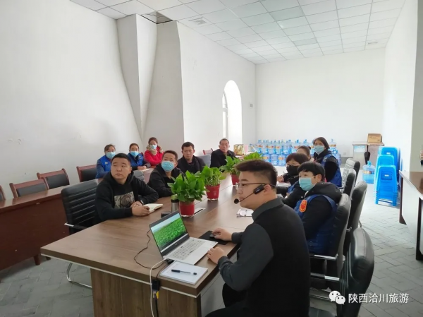 洽川景區開展服務禮儀培訓會
