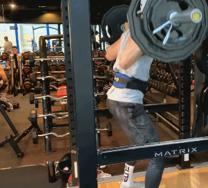 辰亦儒40歲狀態太好了!背肌夾萬物是這麼練成來的 辰亦儒40歲狀態太好了!背肌夾萬物是這麼練成來的