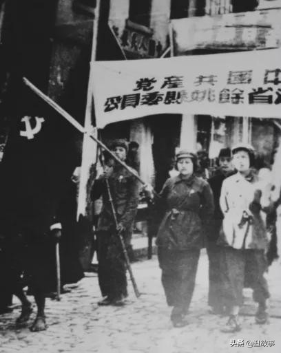 2歲命懸一線，父親將我從鬼門關拉了回來。父親坎坷而傳奇的一生