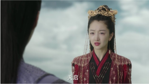 紅毯比美直角肩穩贏、古裝造型斜肩顯氣質，女星肩部較量也有玄機