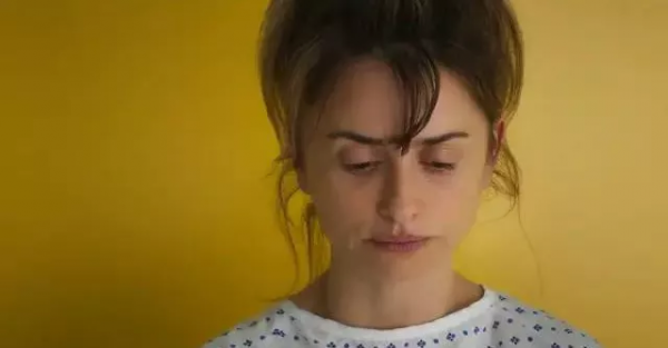 海報都要打碼,才敢安利阿莫多瓦的最新大作 海報都要打碼,才敢安利阿莫多瓦的最新大作