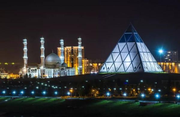 哈薩克五大地標建築夜景照明