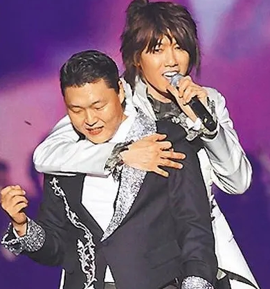 鳥叔消亡史:從火遍全球,到“韓國之恥”,他到底走錯了哪一步? 鳥叔消亡史:從火遍全球,到“韓國之恥”,他到底走錯了哪一步?