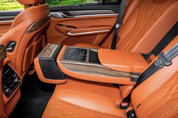 預售價39.5萬,3.0T+9AT,霸氣又豪華,實拍坦克500 定製版 預售價39.5萬,3.0T+9AT,霸氣又豪華,實拍坦克500 定製版