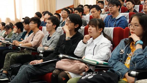 20億教育經費被砍,清華北大冤嗎? 20億教育經費被砍,清華北大冤嗎?