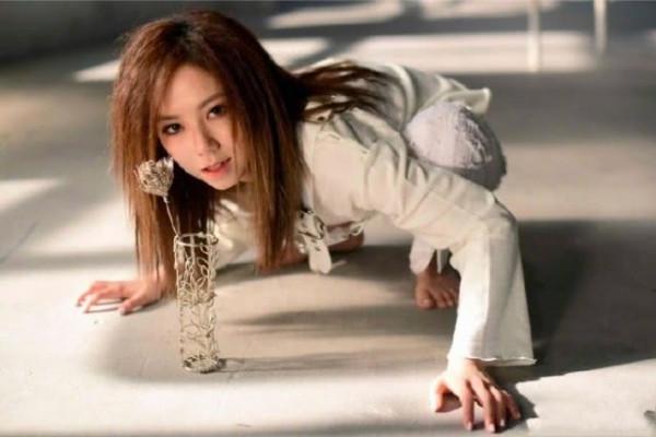 鄧紫棋瘦成異域美人,波浪捲髮太洋氣,連氣質都不一樣了 鄧紫棋瘦成異域美人,波浪捲髮太洋氣,連氣質都不一樣了