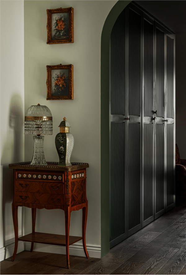 400㎡“藏寶宅”,三面環山的頂層花園,這個家每1㎡都讓人稱讚 400㎡“藏寶宅”,三面環山的頂層花園,這個家每1㎡都讓人稱讚