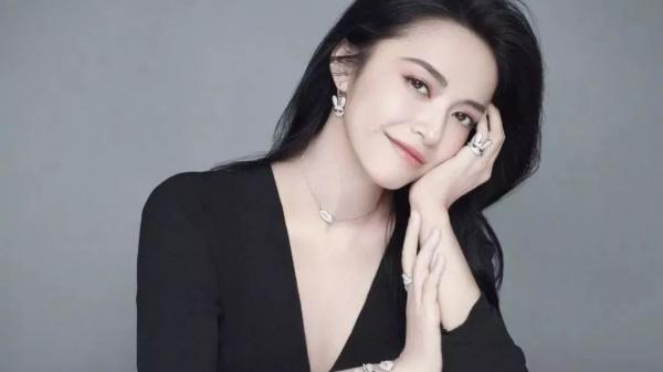 5位嫁給自己同學的女星，鮑蕾海清仍幸福美滿，姚晨卻以離婚收場