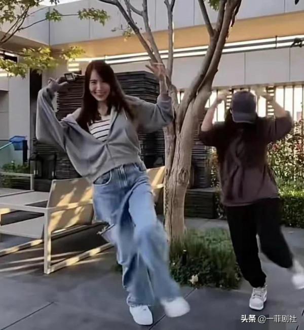 娛樂圈最新爆料,眾多明星都在內,同框秀恩愛,大瓜小瓜吃瓜拿走 娛樂圈最新爆料,眾多明星都在內,同框秀恩愛,大瓜小瓜吃瓜拿走