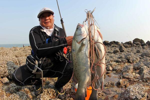 「 日本專業海釣入門投釣書籍 」海釣用磯釣 沒你不敢想 只有不敢試 「 日本專業海釣入門投釣書籍 」海釣用磯釣 沒你不敢想 只有不敢試