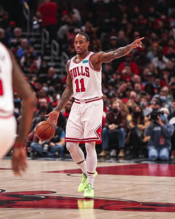 球鞋上腳集錦:狀元首秀拉胯,公牛雙星鍾愛kobe 球鞋上腳集錦:狀元首秀拉胯,公牛雙星鍾愛kobe