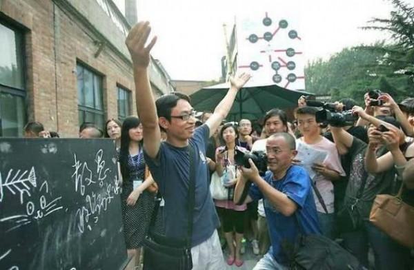 2008年汶川地震,丟下學生獨自逃跑的老師“範跑跑”,後來怎樣了 2008年汶川地震,丟下學生獨自逃跑的老師“範跑跑”,後來怎樣了