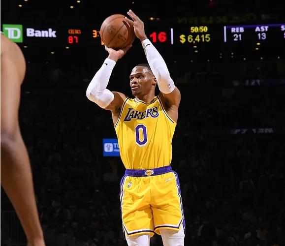 取而代之！場上價值勝過球隊核心的六位球員，蒙克作用比威少大