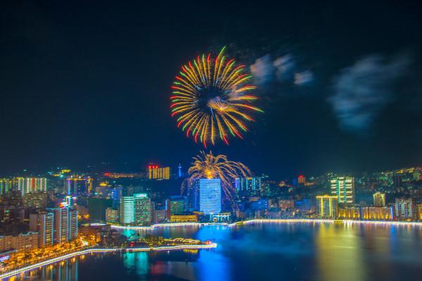 中國價效比最高的4個養老城市，冬天避寒，夏天避暑，房價還便宜