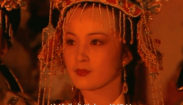 別人演“大家閨秀”只是像，她們簡直就是名門大小姐本人