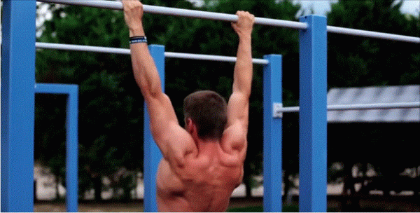 引體向上1個都做不了？教你一套訓練方法，完成10個很輕鬆