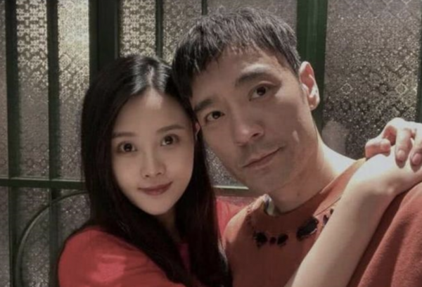 郝蕾：愛情婚姻都有淚，帶雙胞胎兒子艱難生活，離婚後和父親和解