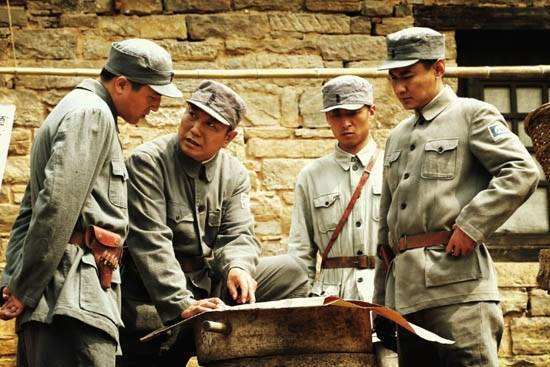 將軍不慎摔了一跤,忽然茅塞頓開:哈哈,找到破敵之策了 將軍不慎摔了一跤,忽然茅塞頓開:哈哈,找到破敵之策了