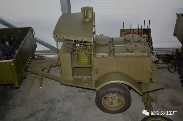 灰色牲口投食器：蘇俄牽引式野戰廚房小史