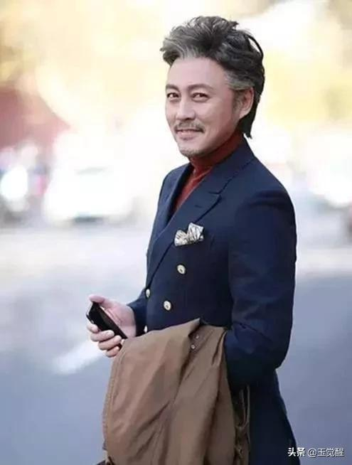 高宏亮：《紅樓夢》公認的美男子！姐弟戀修成正果，攜手恩愛30載