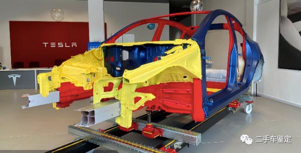 特斯拉Model Y的鑑定小技巧!特殊車身結構快速鑑定是否存在事故 特斯拉Model Y的鑑定小技巧!特殊車身結構快速鑑定是否存在事故