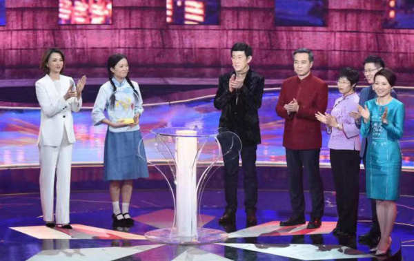 詩詞大會第7季還是龍洋主持？詩迷：別再考“停車坐愛楓林晚”了