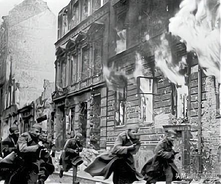 希特勒最後的瘋狂,1000黨衛軍對抗上萬蘇軍,結局太慘烈 希特勒最後的瘋狂,1000黨衛軍對抗上萬蘇軍,結局太慘烈