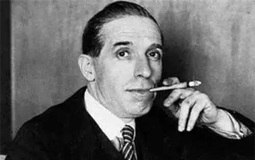 一個穿越時空的金融騙子