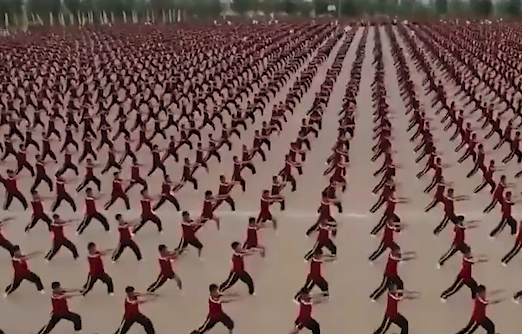 他捐了幾百億沒人誇,卻還被全國人民辱罵,他到底有什麼錯? 他捐了幾百億沒人誇,卻還被全國人民辱罵,他到底有什麼錯?