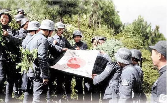 國軍裝備最好的新1軍，首任軍長為何是鄭洞國，而非邱清泉？