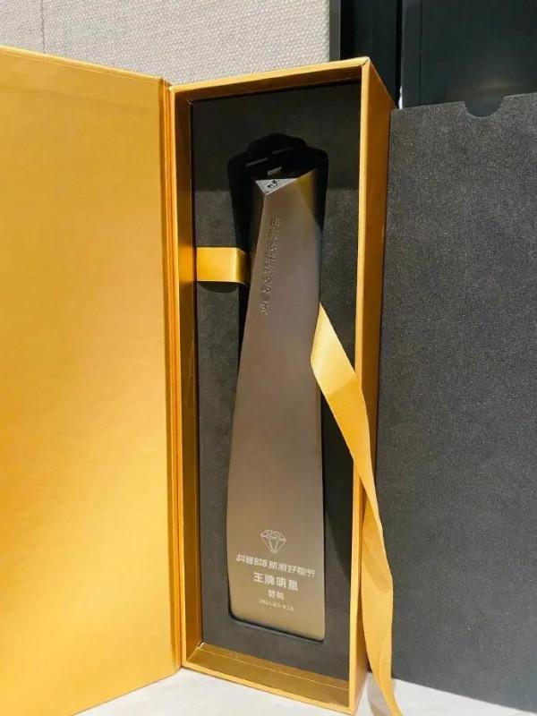 舒暢直播，榮登帶貨榜單榜首，沒想到做主播的她也如此優秀