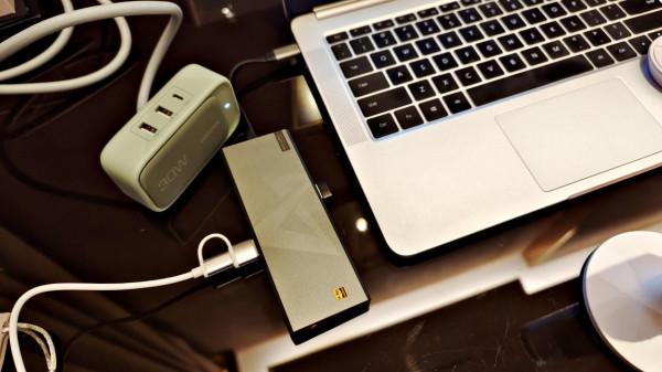 我的桌面1.0分享，美少女的一隅天地