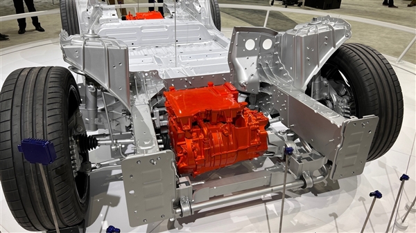 斷開前電機、最大增加續航145公里：麥格納將釋出全新電動汽車技術