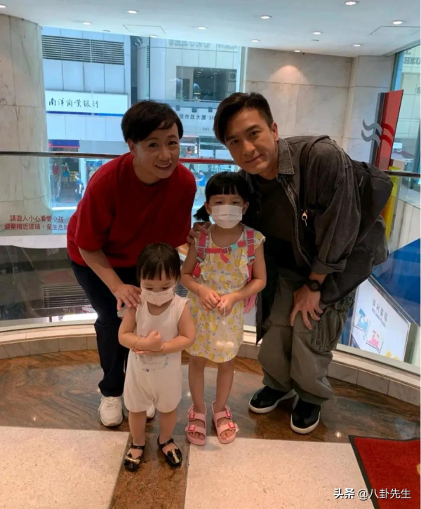 路人鏡頭下的男明星：鄧倫王嘉爾顏值出眾，楊迪董子健像路人