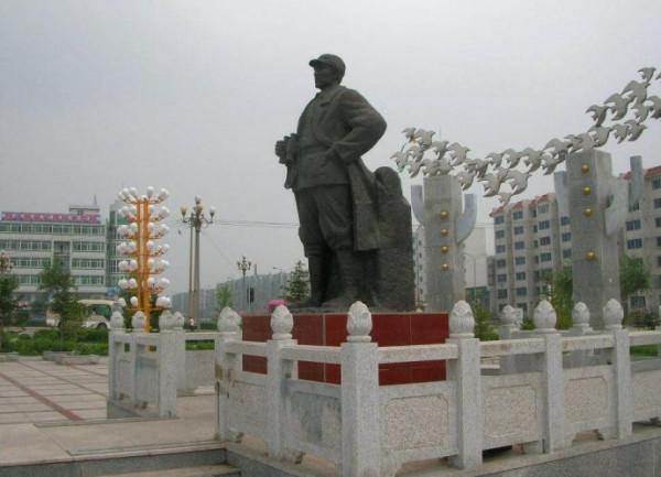 他是“四戰四平”犧牲的最高將領，平均每天打掉敵人1個據點