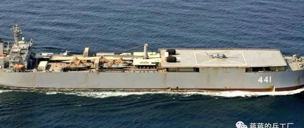 英雄編隊回國!伊朗舉行儀式歡迎完成4.5萬公里航程的75號編隊 英雄編隊回國!伊朗舉行儀式歡迎完成4.5萬公里航程的75號編隊