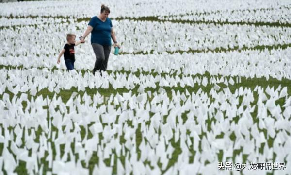 美國創下另類紀錄,疫情死亡人數超越歷史,這一切原本可避免 美國創下另類紀錄,疫情死亡人數超越歷史,這一切原本可避免