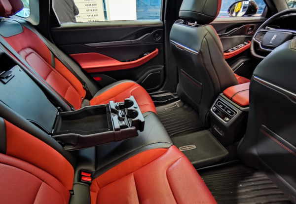 或將成為豪華品牌中型轎車新標杆？到店實拍林肯Z