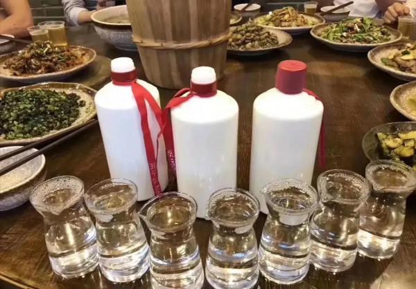 茅臺酒2020年9月19日行情,茅臺酒大跌,中秋節 茅臺酒2020年9月19日行情,茅臺酒大跌,中秋節