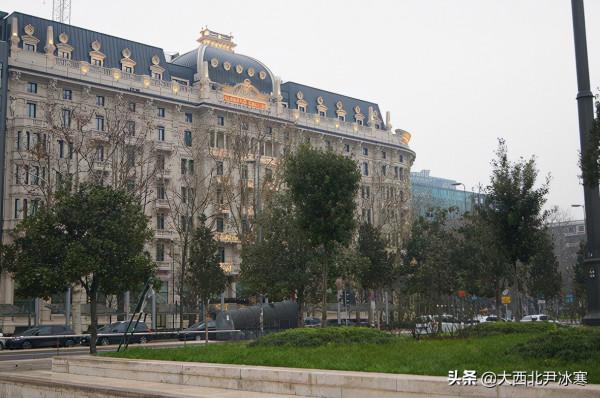 世界上最美的火車站——米蘭中央火車站(圖) 世界上最美的火車站——米蘭中央火車站(圖)