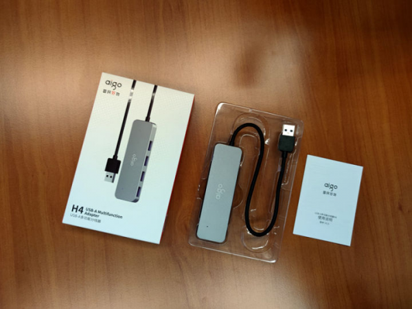 一拖四還帶充電,擴充你侷促的膝上型電腦介面,aigo H4分線器體驗 一拖四還帶充電,擴充你侷促的膝上型電腦介面,aigo H4分線器體驗