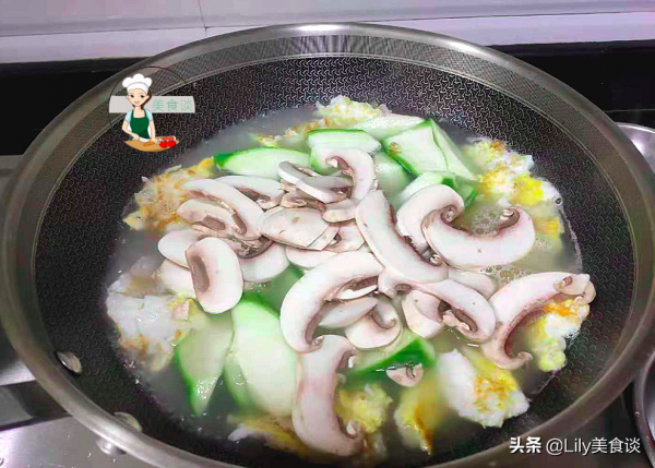 冬天,這3樣素菜一起煮,實在太鮮美啦,不放肉也很香,孩子愛吃 冬天,這3樣素菜一起煮,實在太鮮美啦,不放肉也很香,孩子愛吃