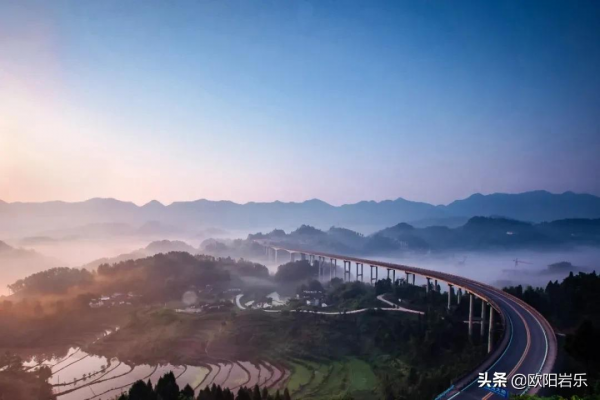 6條自駕路線,在路上看遍絕美風景 6條自駕路線,在路上看遍絕美風景