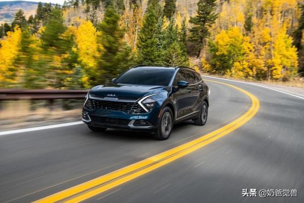 起亞在洛杉磯車展上釋出2023款獅跑混合動力車型 起亞在洛杉磯車展上釋出2023款獅跑混合動力車型