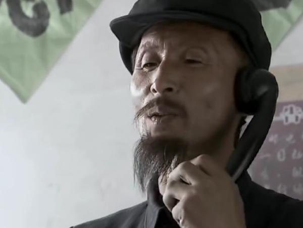 河南一農民隱居8年謊稱馬伕，直到中央來找他，才發現身份不簡單