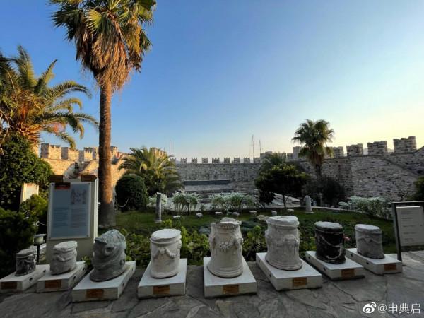 大量年輕人準備逃離土耳其，年輕小哥請求“介紹我去中國教英語”