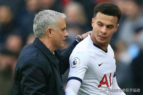 列維追悔莫及！強留穆里尼奧放棄的熱刺刺頭，數千萬歐元化為泡影