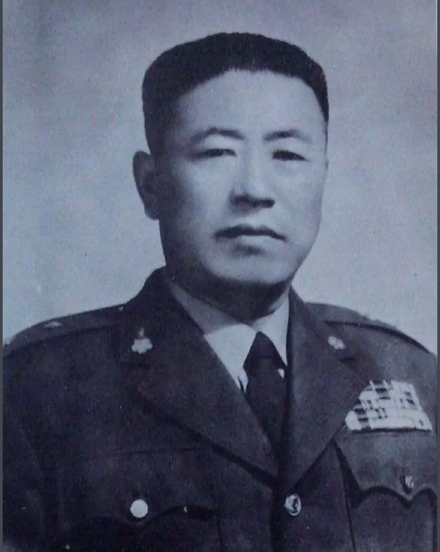 四野兵臨城下,蔣軍要求起義,我軍政委搖頭:你們只能投降 四野兵臨城下,蔣軍要求起義,我軍政委搖頭:你們只能投降